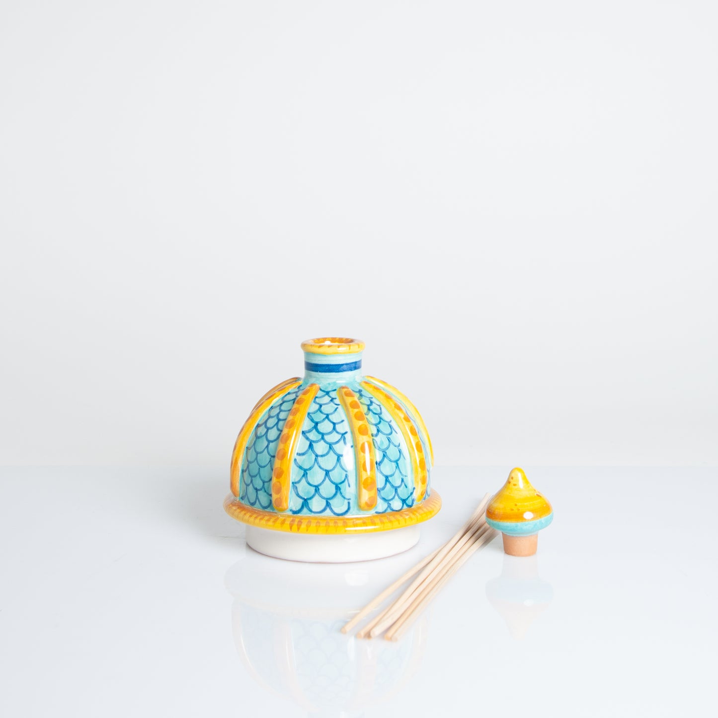 Yellow/turquoise perfumer dome