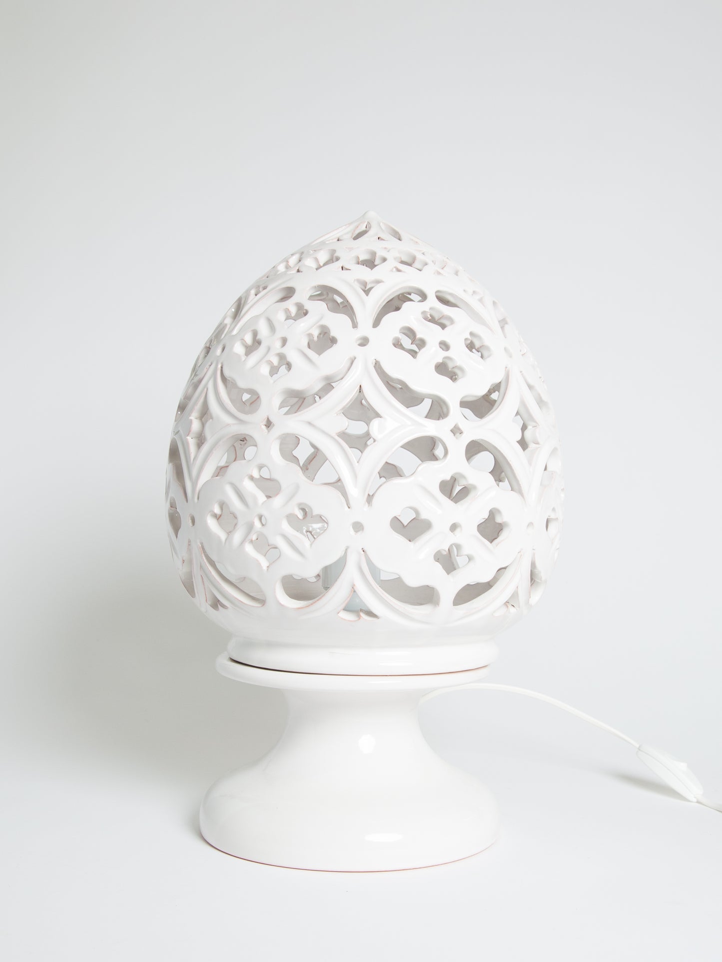 Lampada traforata bianca 2