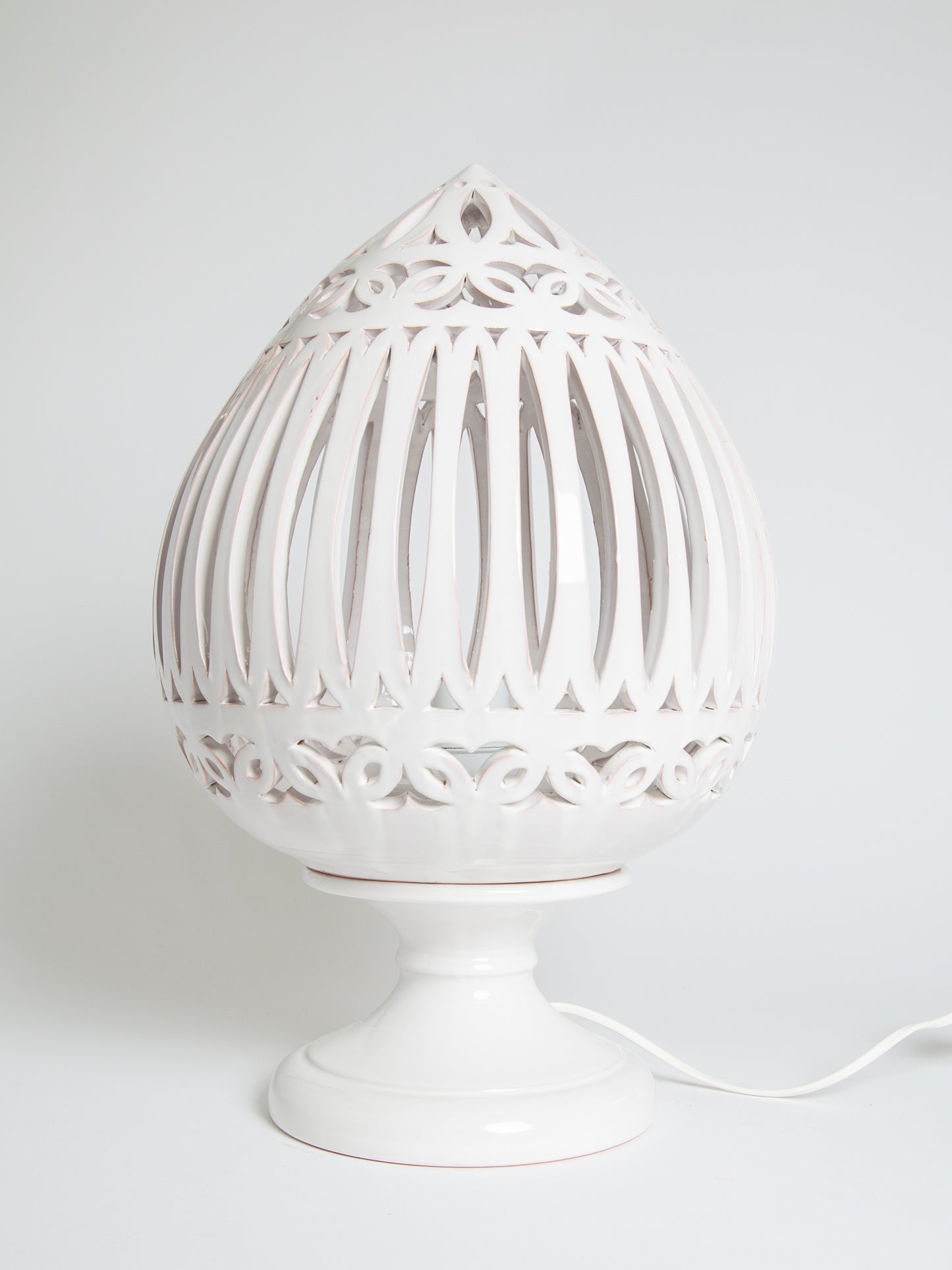 Lampada traforata bianca 4