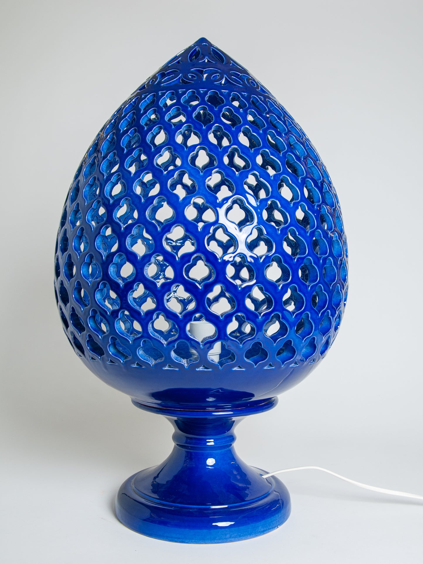Lampada traforata blu 1